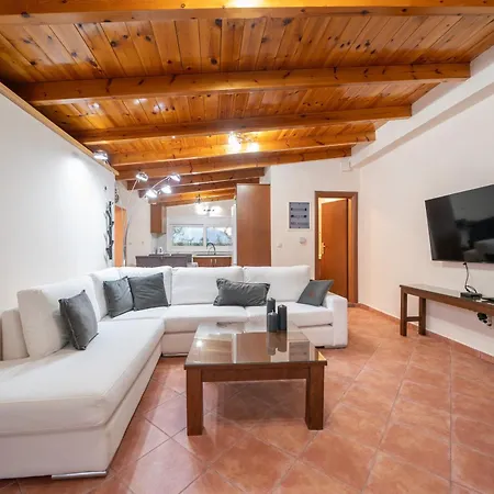 Plousia Villa