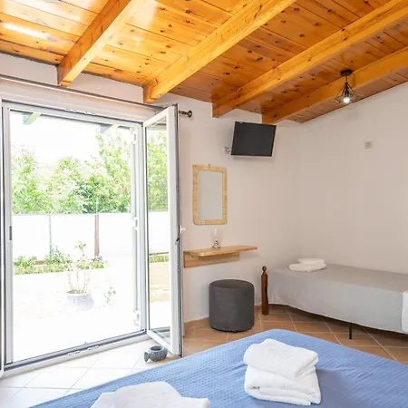 Villa Plousia *