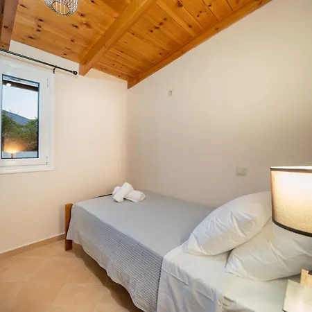 Villa Plousia *